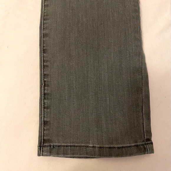 *NWT* BLANK DENIM NYC Mid Rise Gray Stretch Skinny Jeans. Flattering+Comfort - Picture 7 of 8